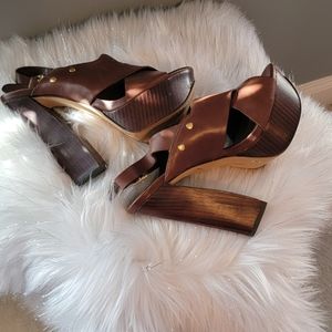 Vince Camuto Leather Sandels